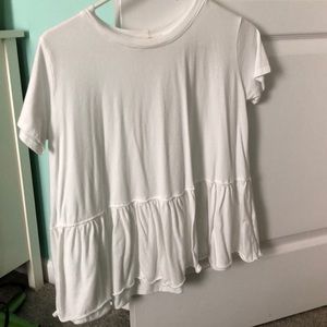 White shortsleeve ruffle top